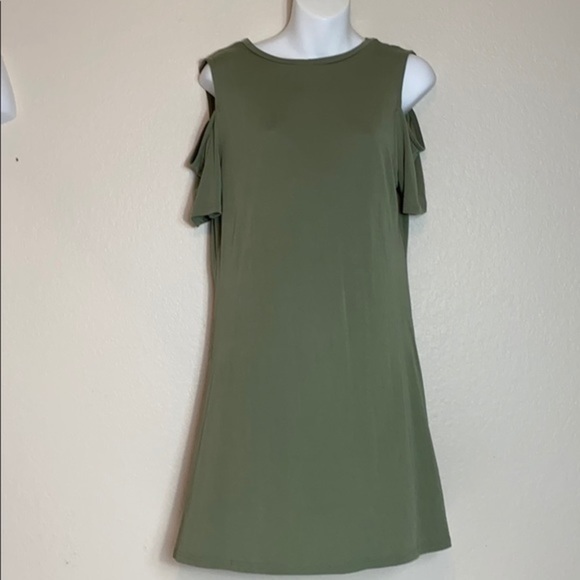 Alya Green Cold Shoulder Green  Dress - Picture 2 of 8